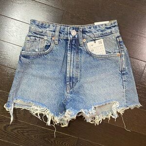 DEMIN HIGH WAIST DISTRESSED SHORTS